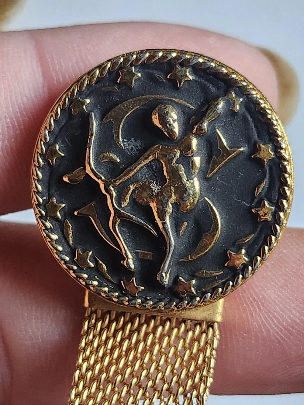 Vtg MCM Zodiac Wrap Around Gold Tone Mesh Cufflinks- Sagittarius